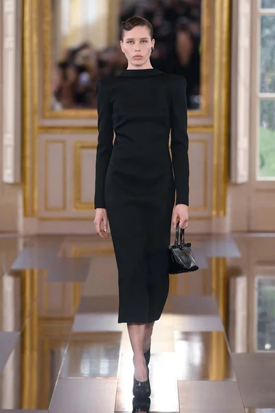 Look 43